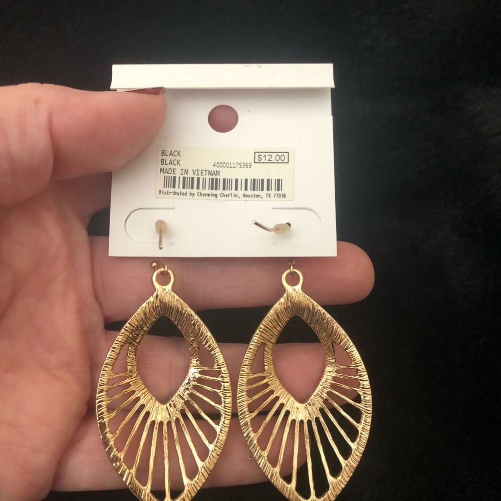DRESSY EARRINGS - Picture 3 of 3